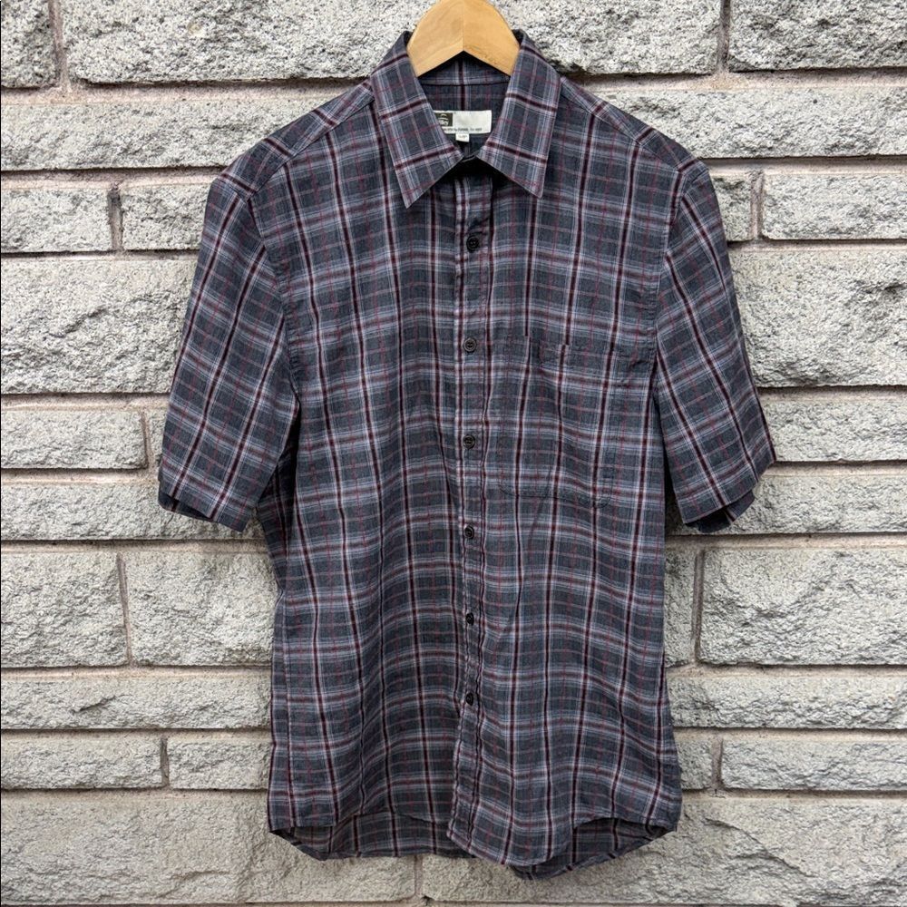 Tilley Made in Canada Casual Plaid Button-Down Shirt in Gray and Red
